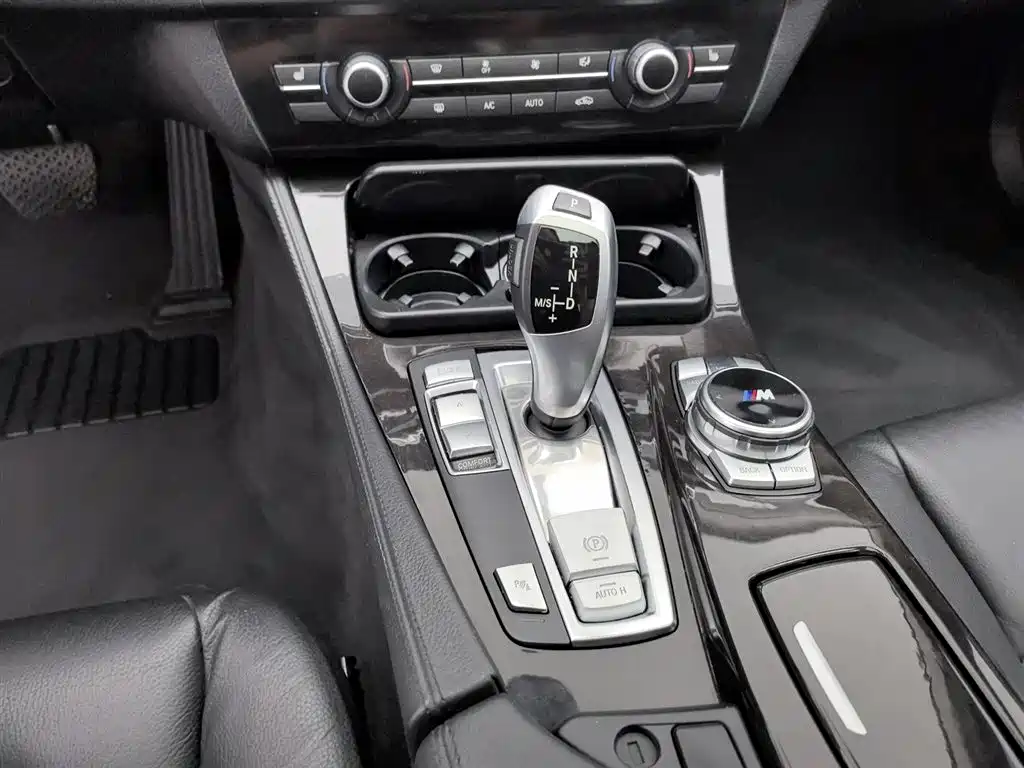 BMW 5 Series 2013 — фото 13
