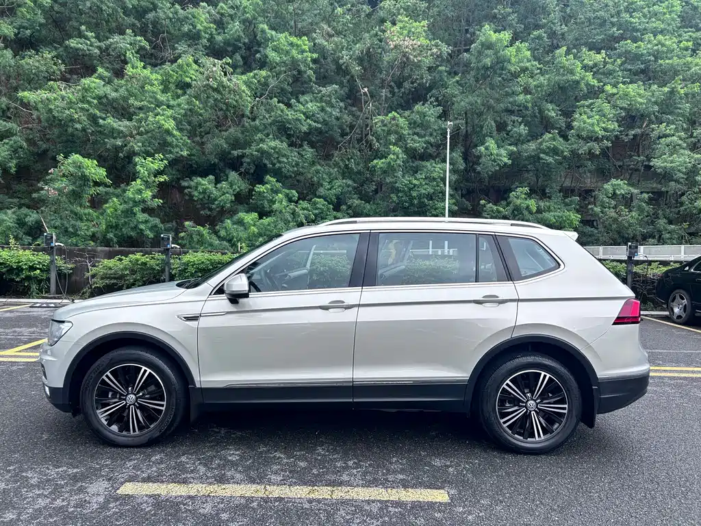 Volkswagen Tiguan L 2019