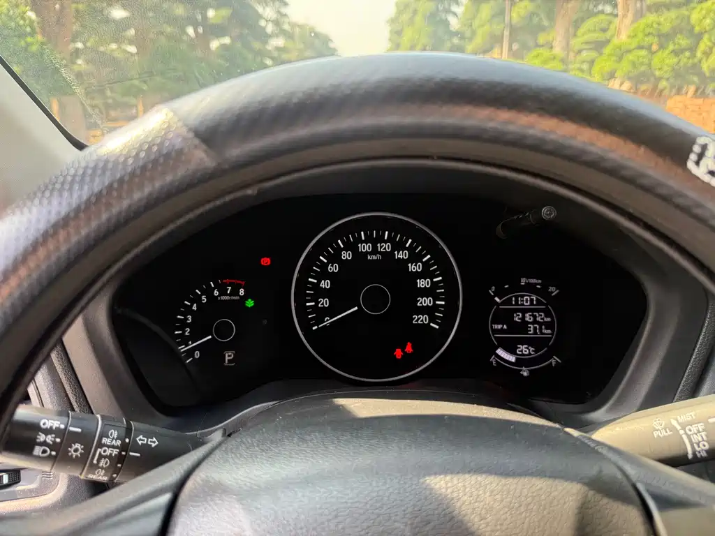 Honda Vezel 2015 — фото 15