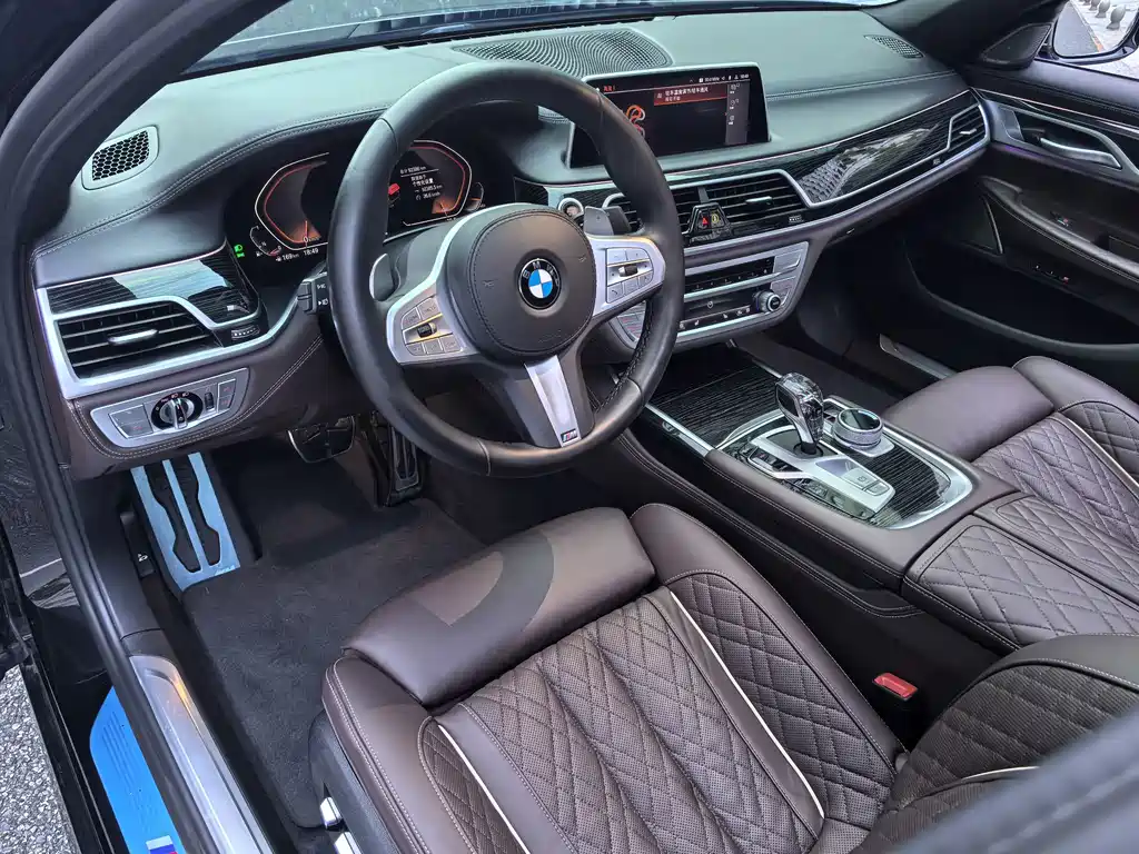 BMW 7 Series 2022 — фото 26