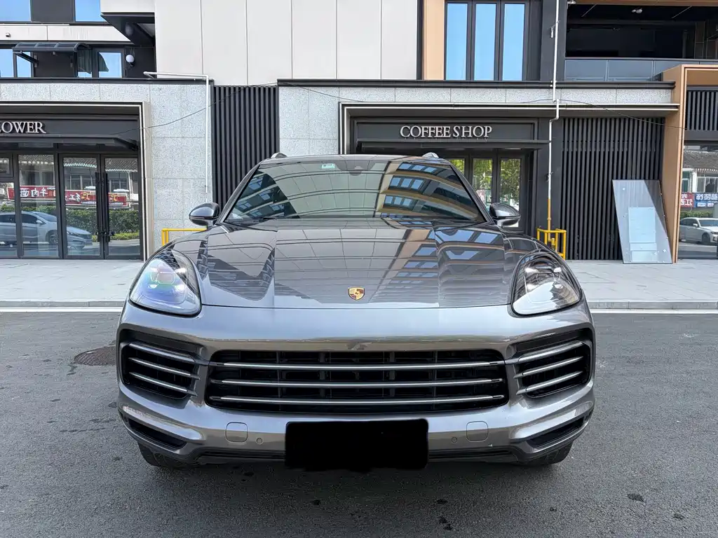 Porsche Cayenne 2019 — фото 1