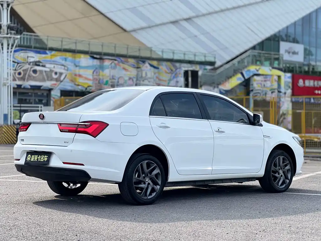 BYD Qin NEV 2020 — фото 4
