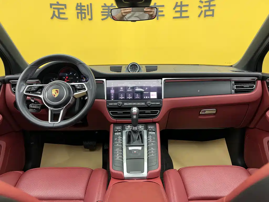 Porsche Macan 2021 — фото 12