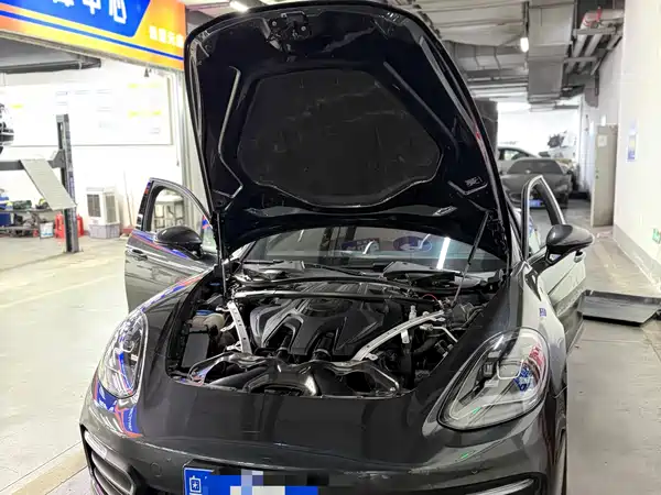 Porsche Panamera 2022