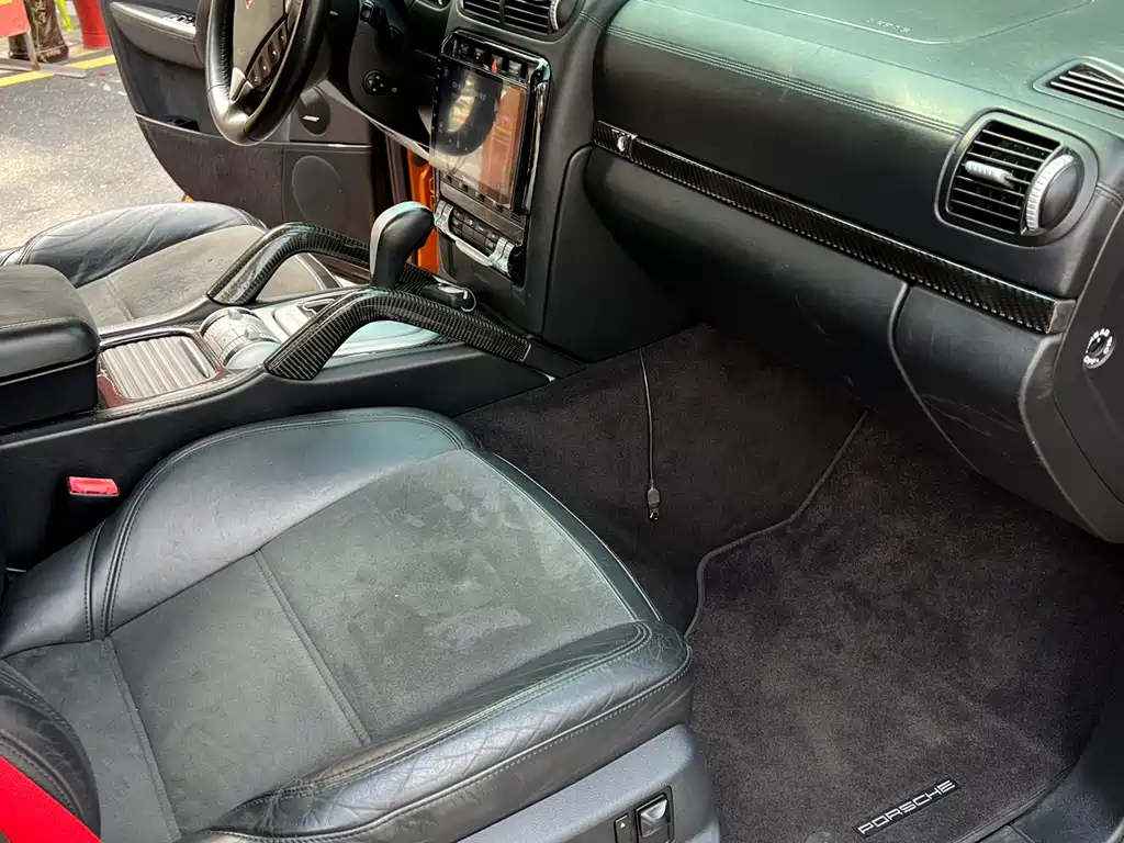 Porsche Cayenne 2010 — фото 9