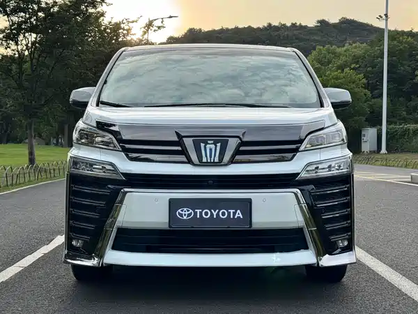 Toyota Vellfire 2022