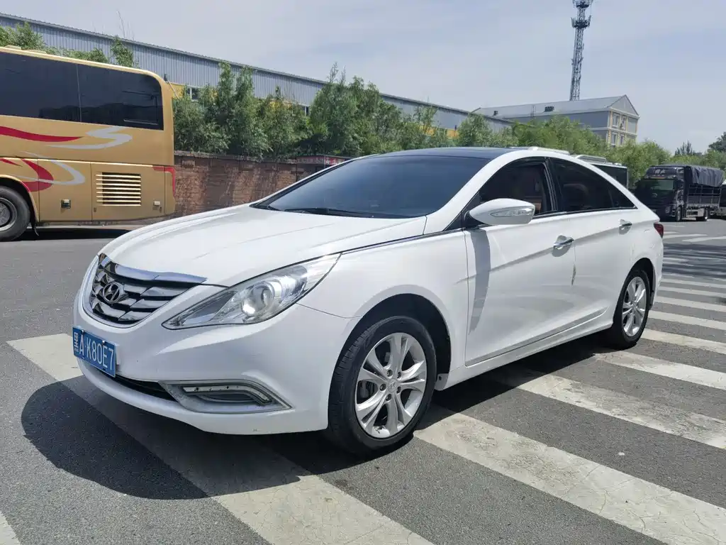 Hyundai Sonata 2012