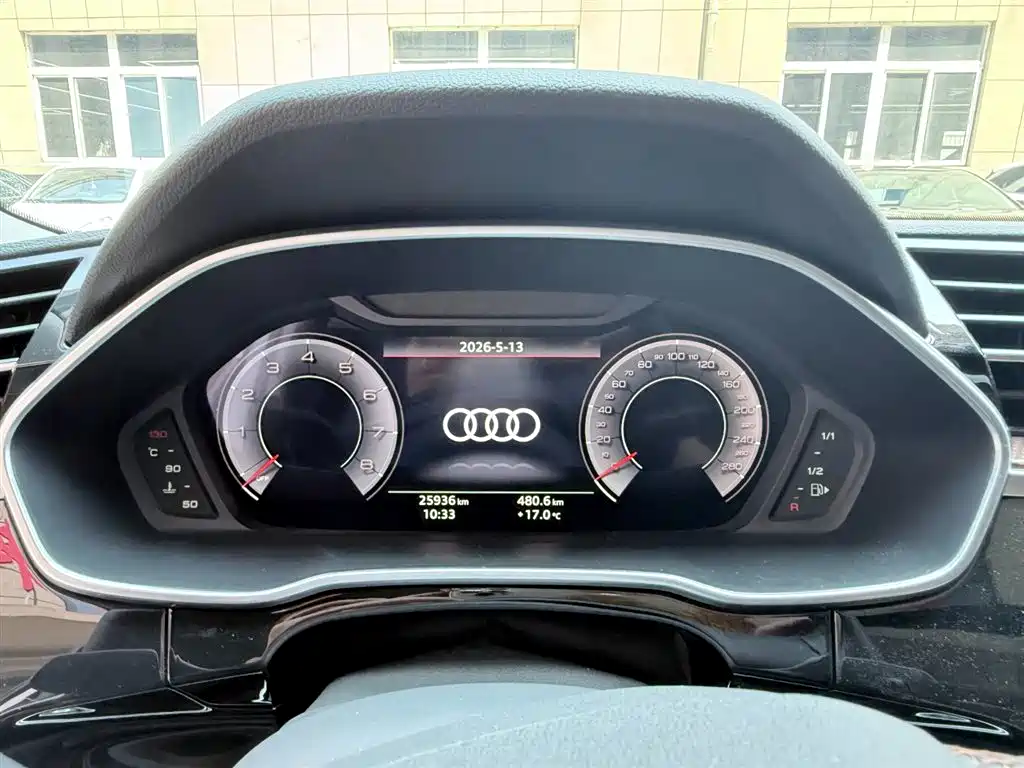 Audi Q3 2023 — фото 13