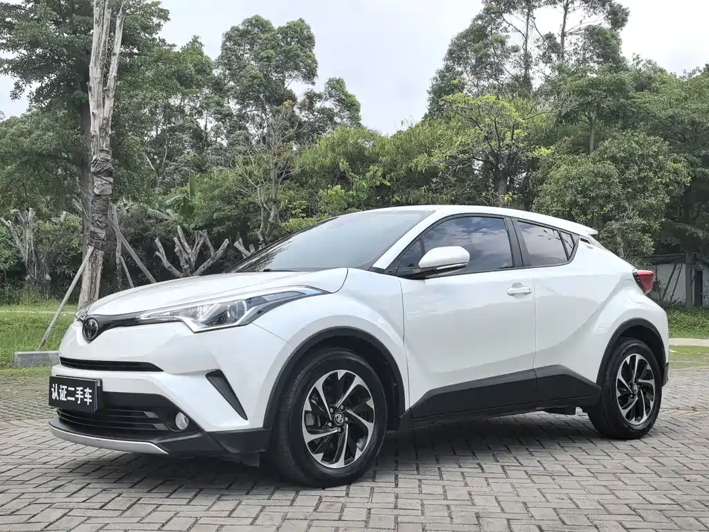 Toyota IZOA 2019 — фото 1