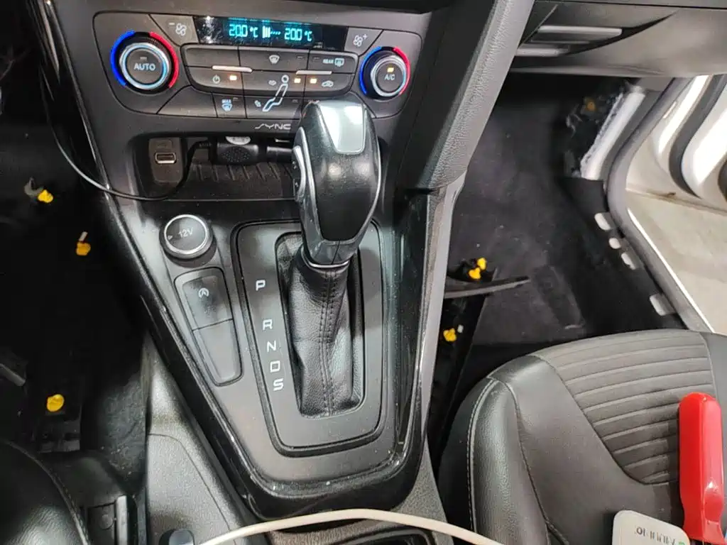 Ford Focus 2017 — фото 10