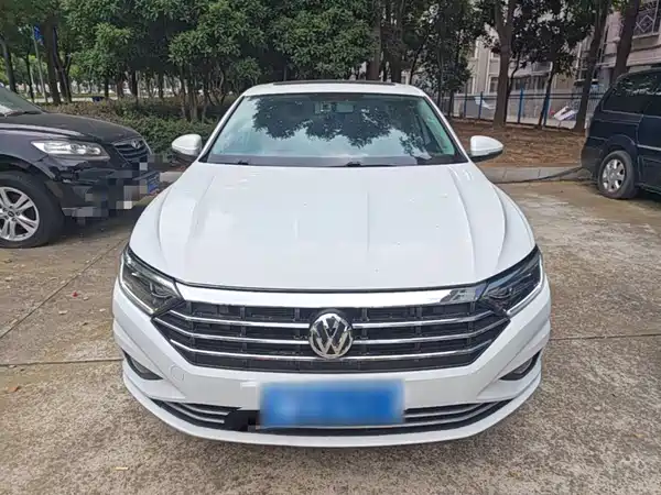 Volkswagen Sagitar 2022