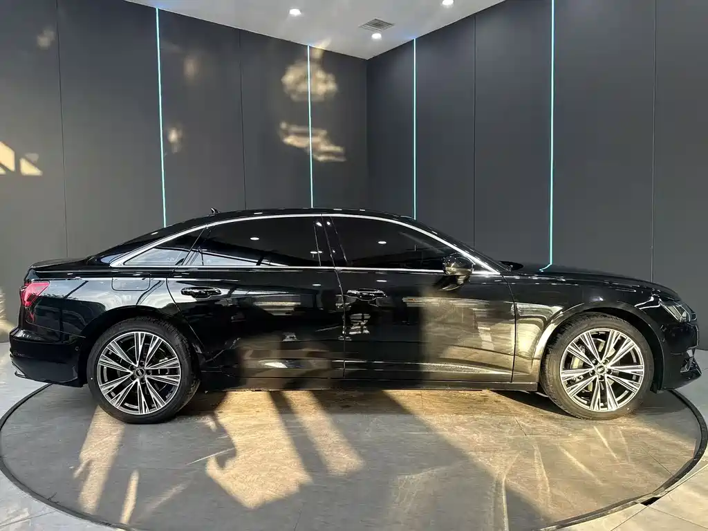 Audi A6L 2023