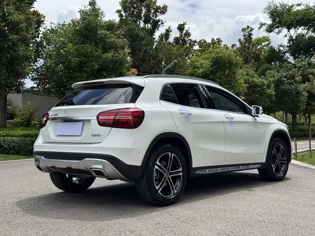 Mercedes-Benz GLA 2018