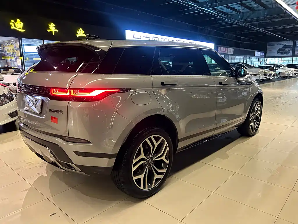 Land Rover Evoque 2023 — фото 11