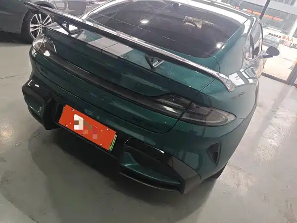 Xiaomi SU7 Ultra 2025