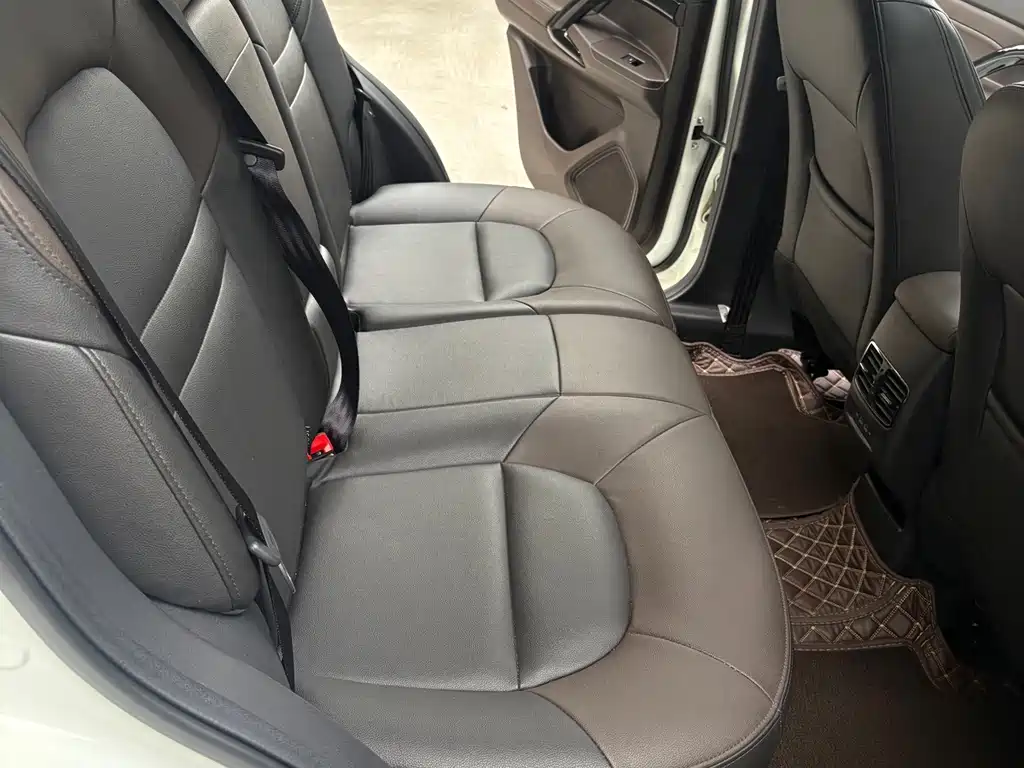 GAC Trumpchi GS4 2018 — фото 11