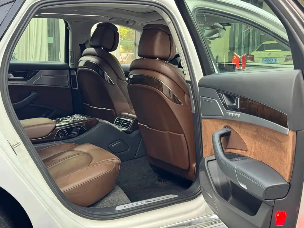 Audi A8 2015