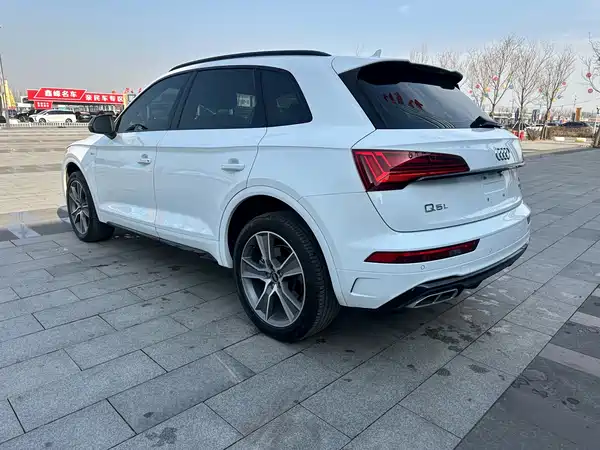 Audi Q5L 2024