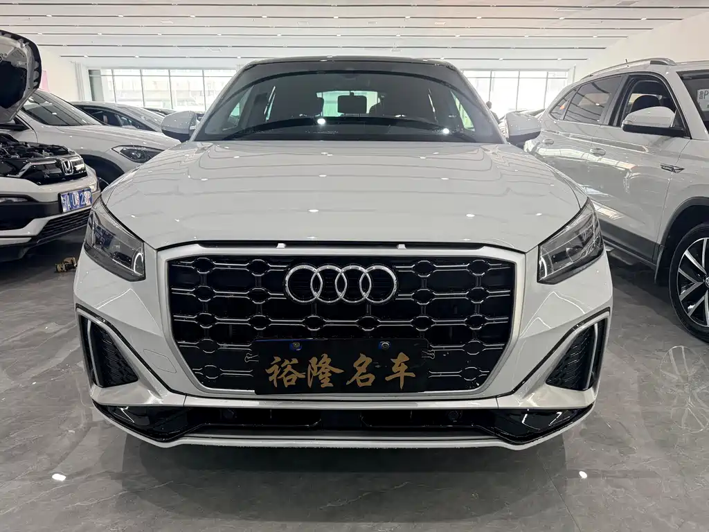 Audi Q2L 2022