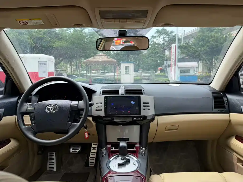 Toyota Reiz 2009