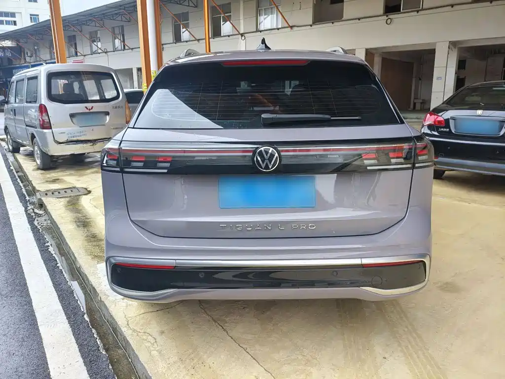 Volkswagen Tiguan L 2024
