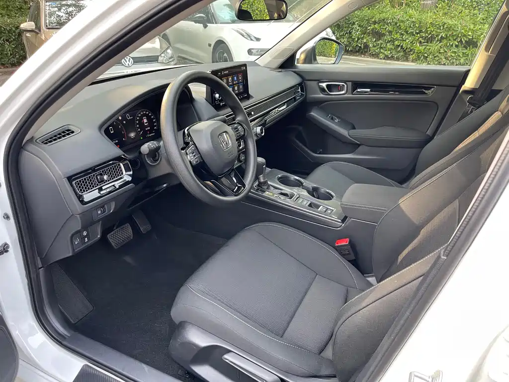 Honda Civic 2025 — фото 12