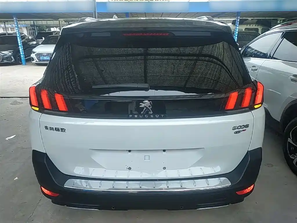 Peugeot 5008 2017 — фото 6