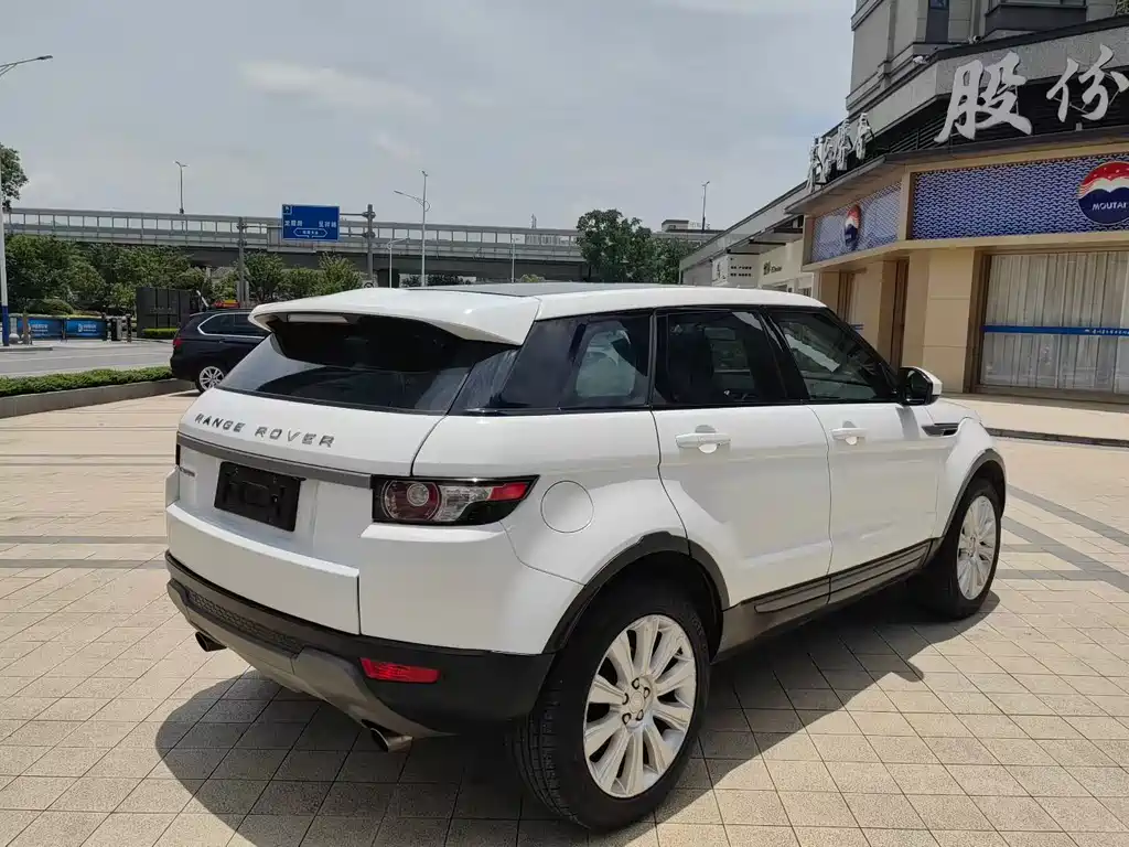 Land Rover Evoque 2016 — фото 9
