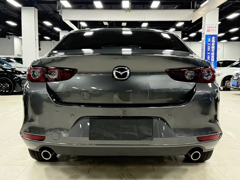 Mazda 3 Axela 2022