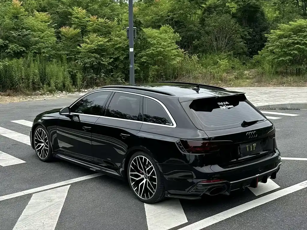 Audi RS 4 2020 — фото 9