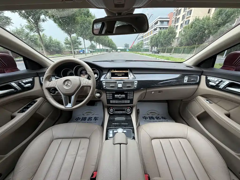 Mercedes-Benz CLS 2012 — фото 13