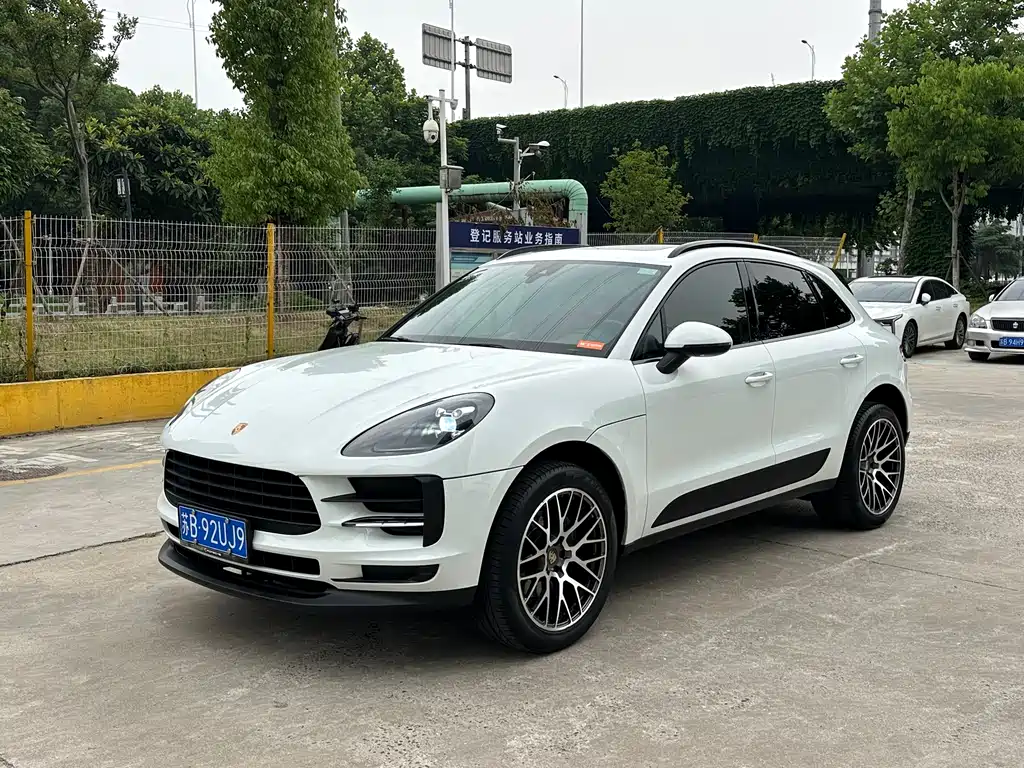 Porsche Macan 2021 — фото 1