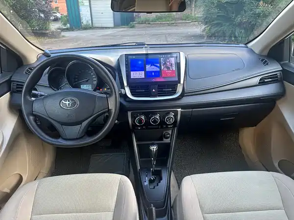 Toyota Yaris L 2017