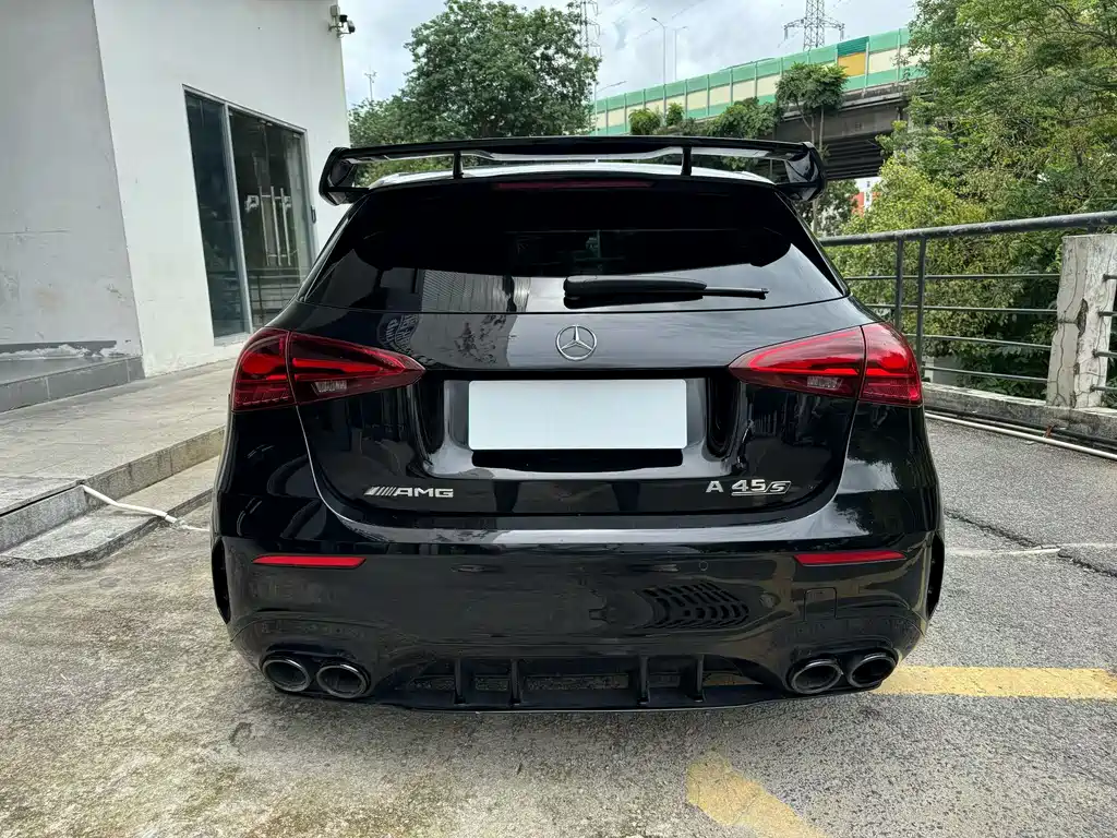 Mercedes-Benz A-Class AMG 2025 — фото 8