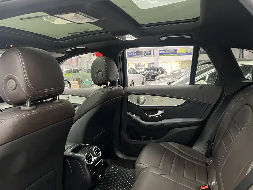 Mercedes-Benz GLC 2020 — фото 14