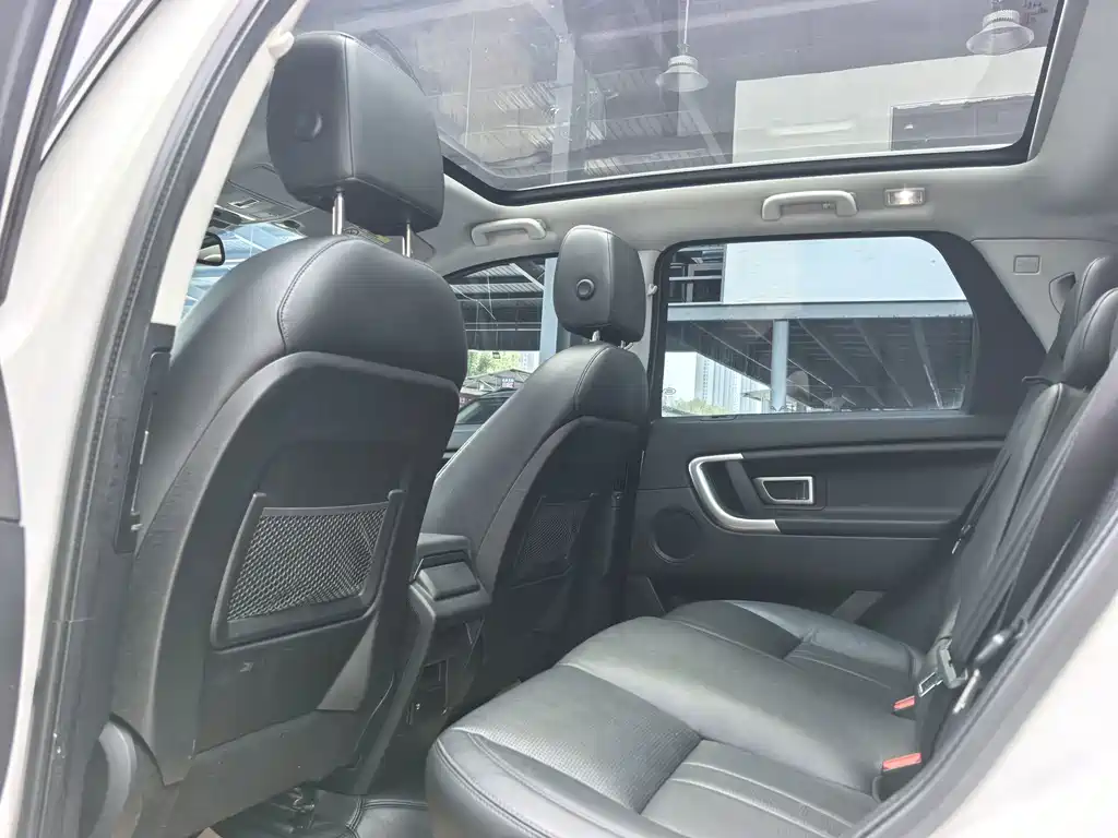 Land Rover Discovery Sport 2019 — фото 7
