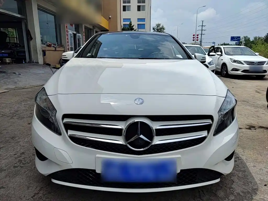 Mercedes-Benz A-Class 2015