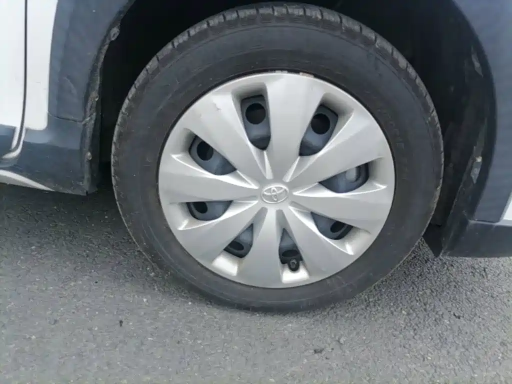 Toyota Yaris L 2020 — фото 14