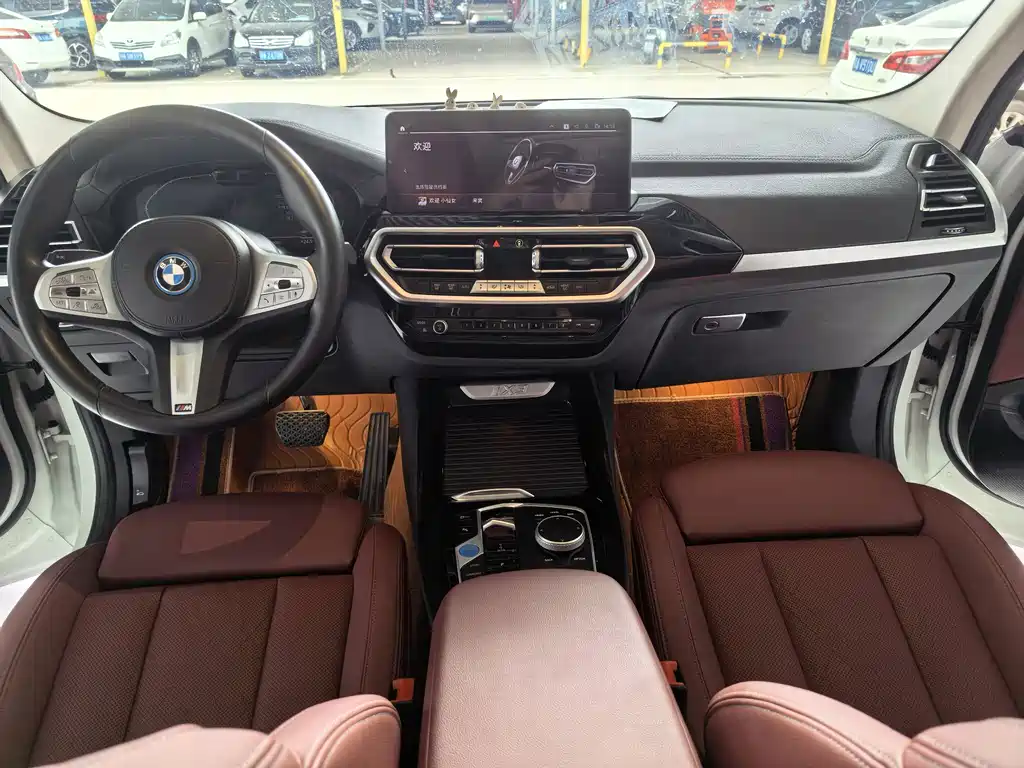 BMW iX3 2023 — фото 5