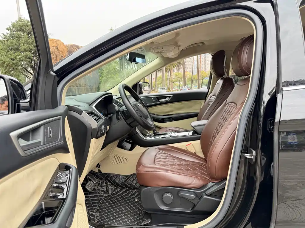 Ford Edge 2018 — фото 15