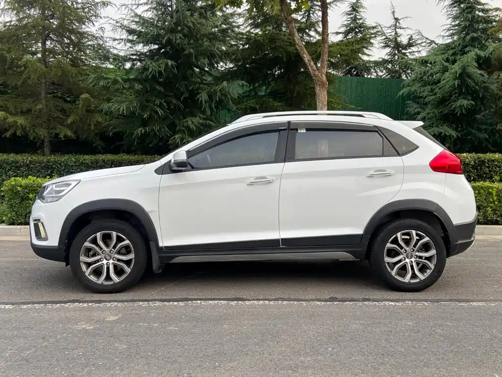 Chery Tiggo 3x 2016 — фото 18
