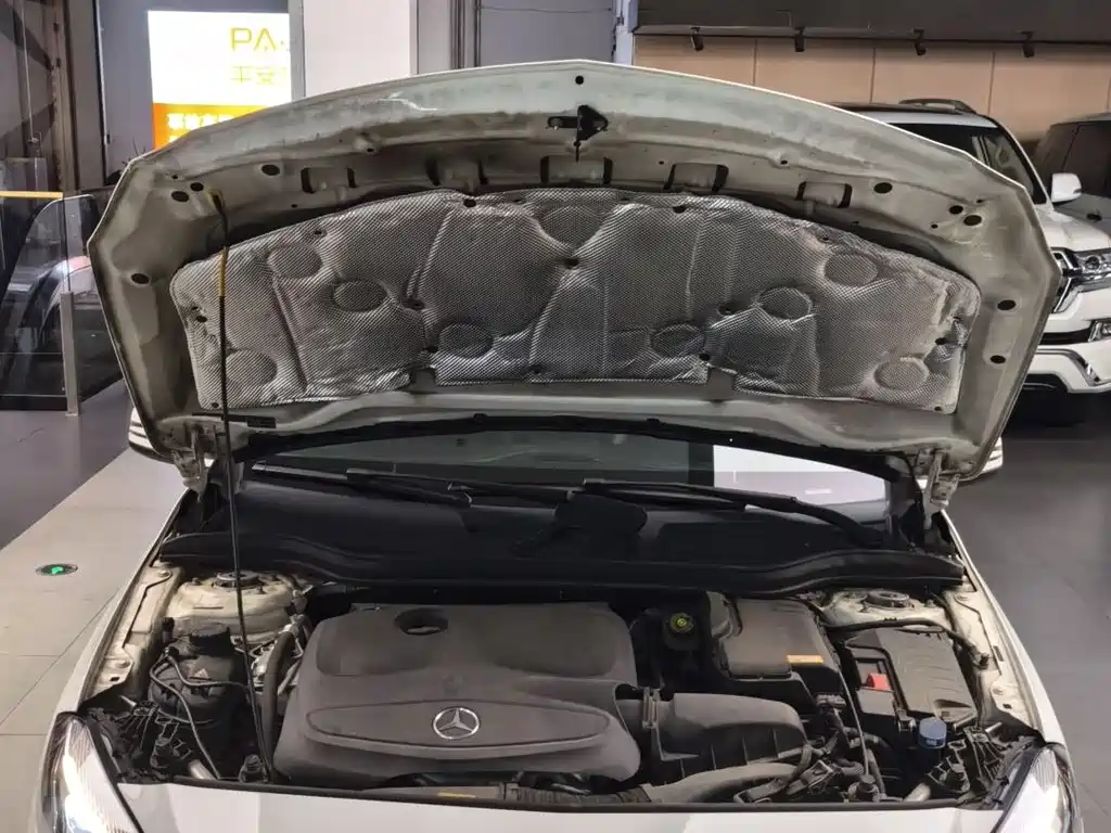 Mercedes-Benz A-Class 2016 — фото 17