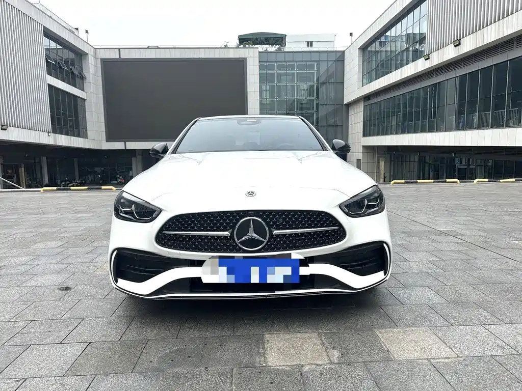 Mercedes-Benz C-Class 2024