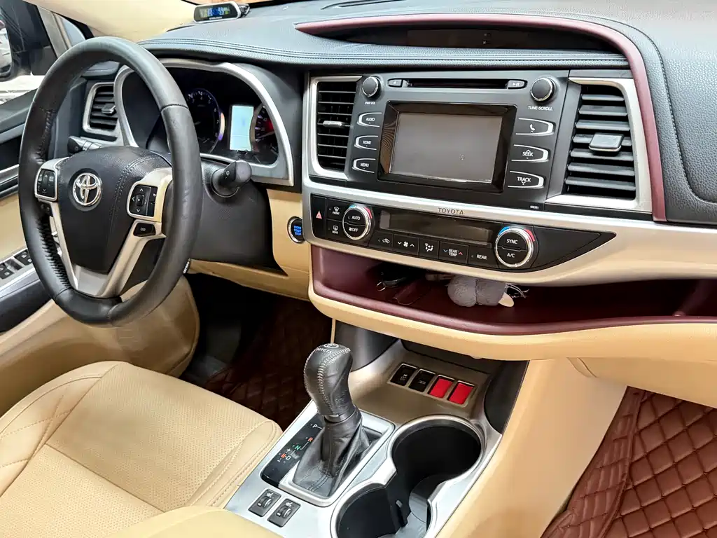 Toyota Highlander 2016 — фото 11