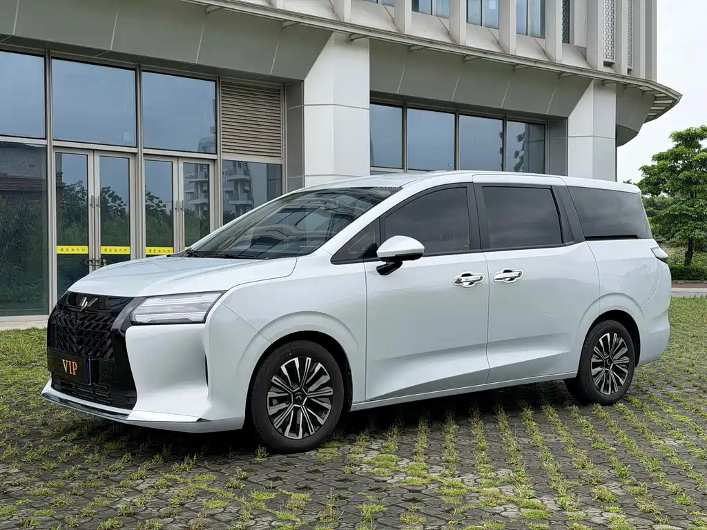 Wuling Starlight 730 2026 — фото 1