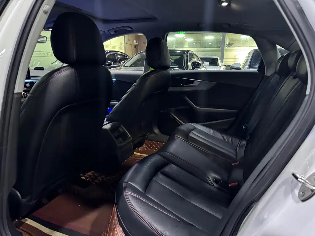 Audi A4L 2017