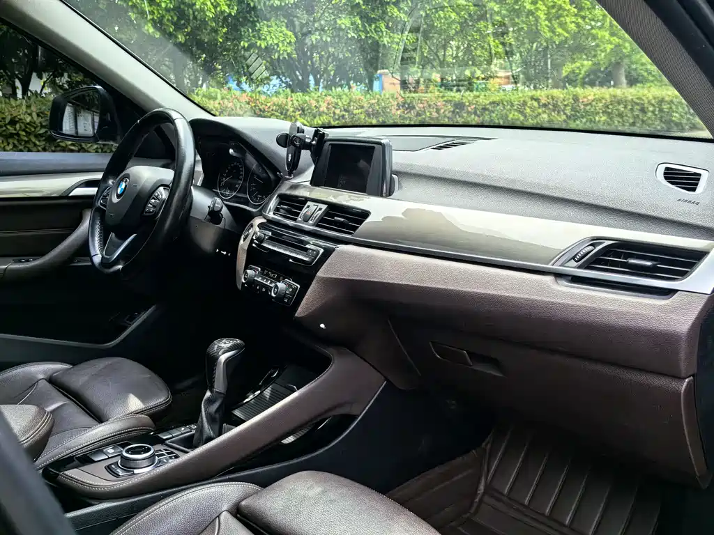 BMW X1 2017 — фото 15