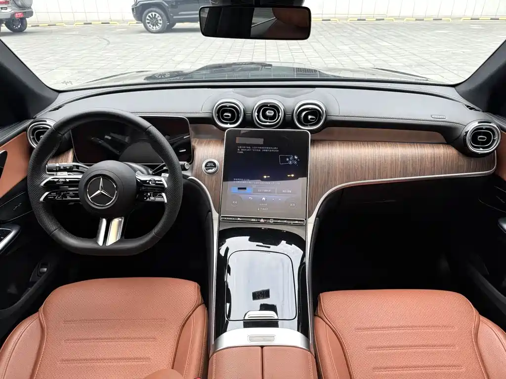 Mercedes-Benz GLC 2024