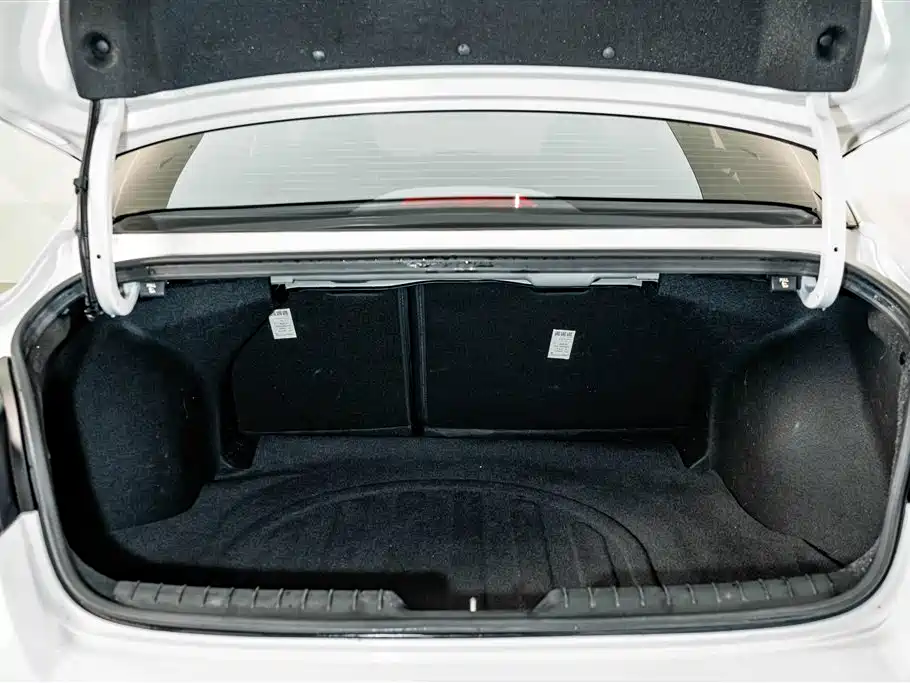 Hyundai Elantra 2021 — фото 24