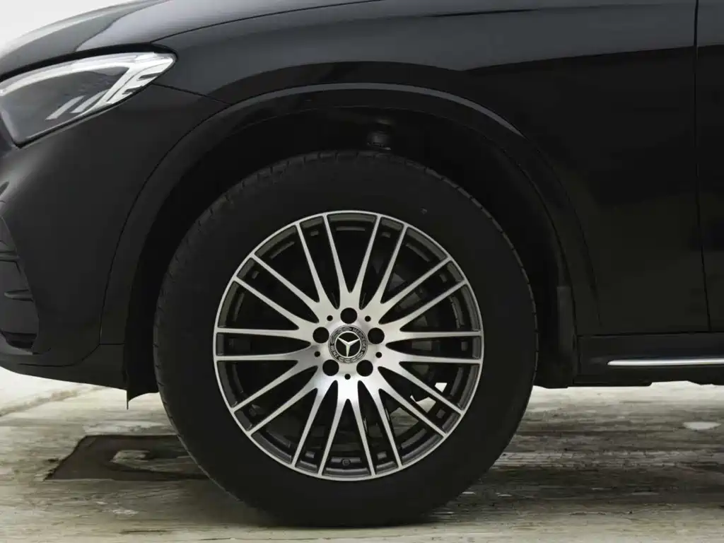 Mercedes-Benz GLC 2023